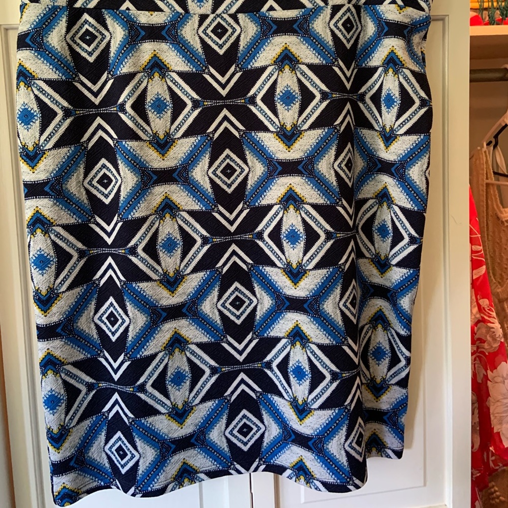 3xl Lularoe midi skirt, geographic patterned